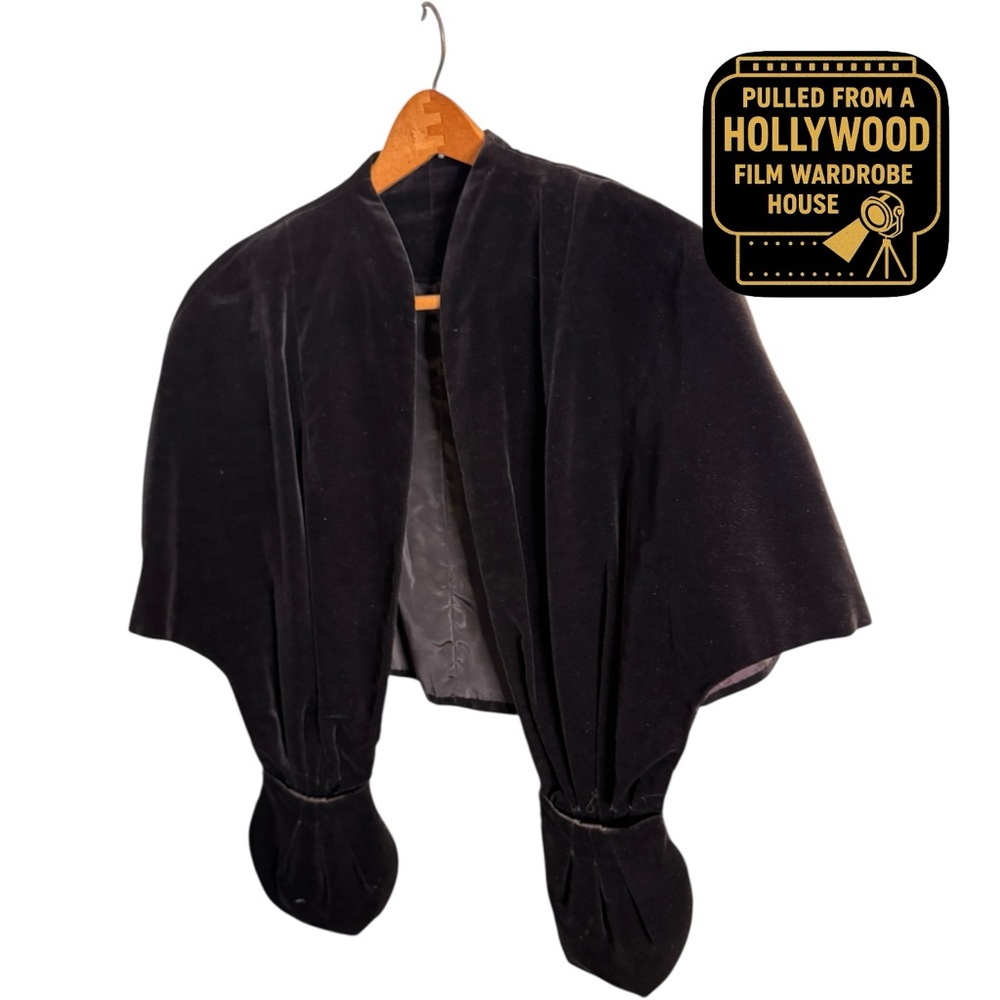 Vintage Black Velvet Cropped Cape